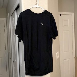Under Armour athletic t shirt size 2XL excellent used condition 8/10
